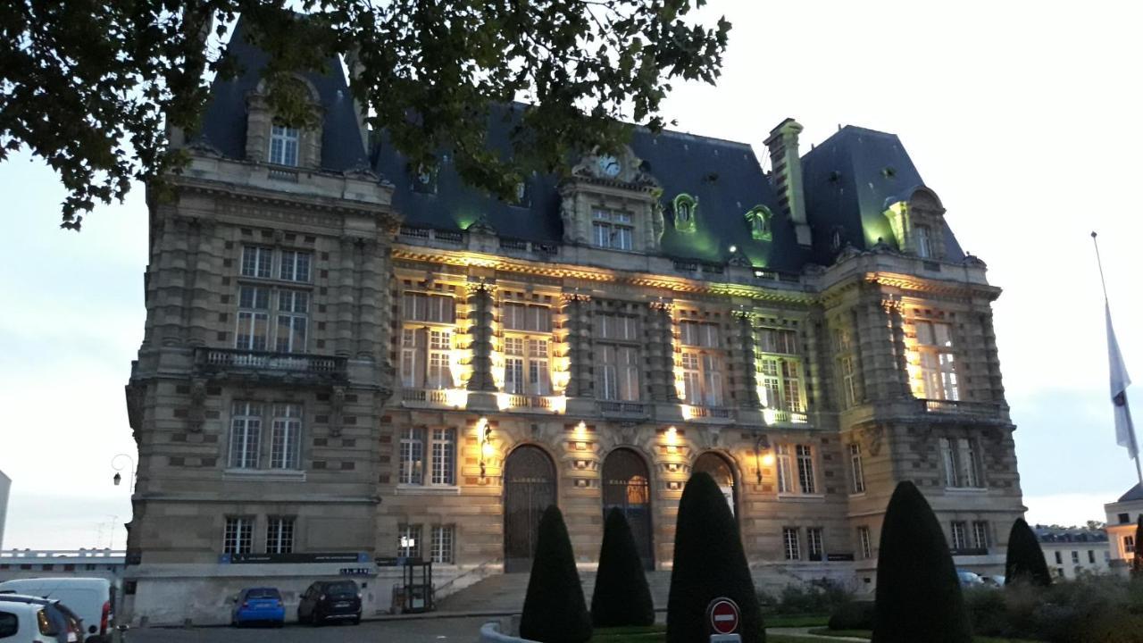 Le Petit Mansart Apartment Versailles Exterior photo
